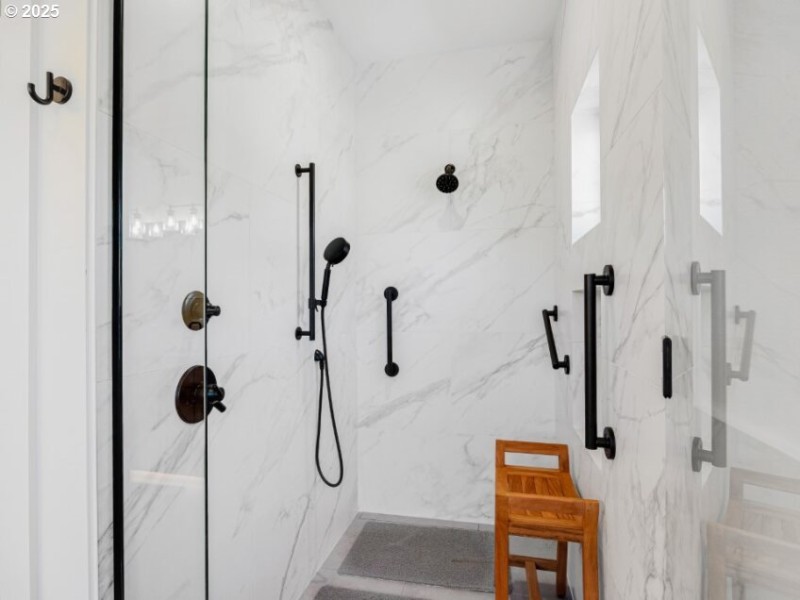 Bathroom, Attached