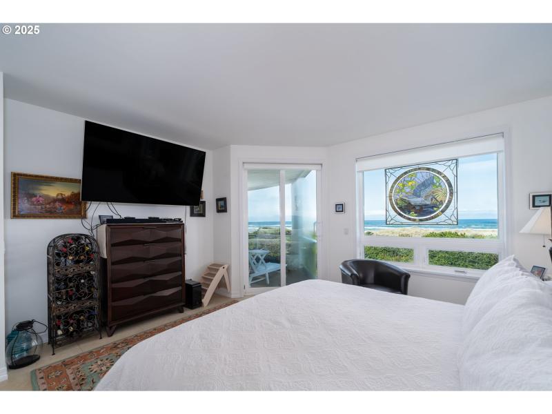 Bedroom, Owner's Suite