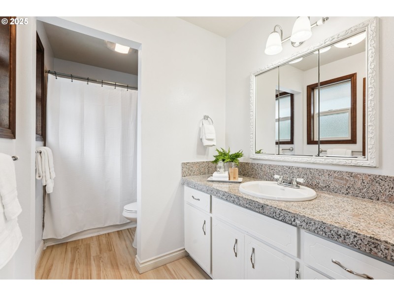 Owner's Suite Bathroom