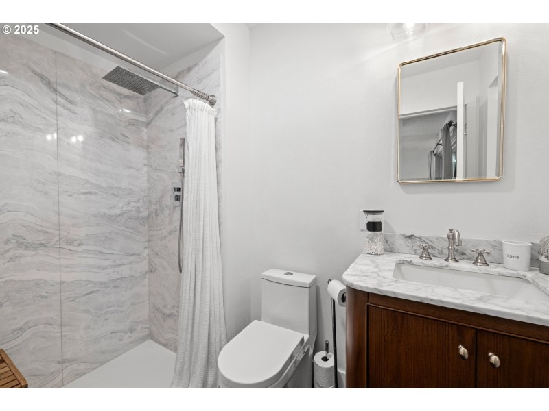 Bathroom, Attached