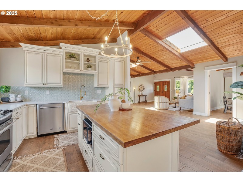 Kitchen/Living Room
