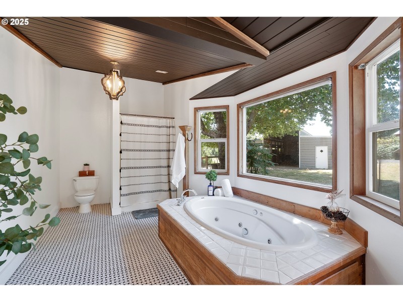Bathroom, Attached