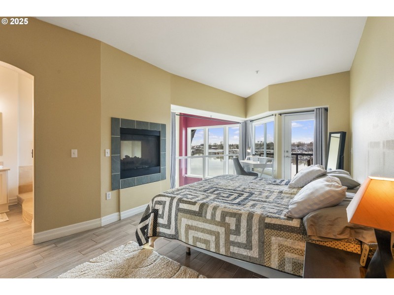 Bedroom, Primary