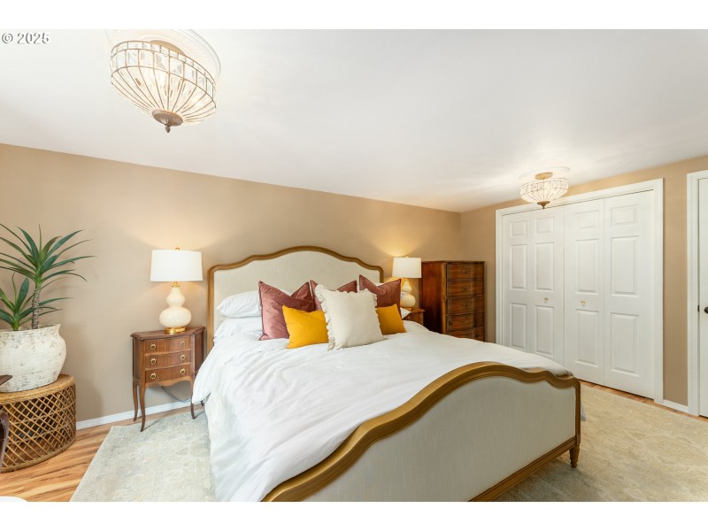 Bedroom, Primary