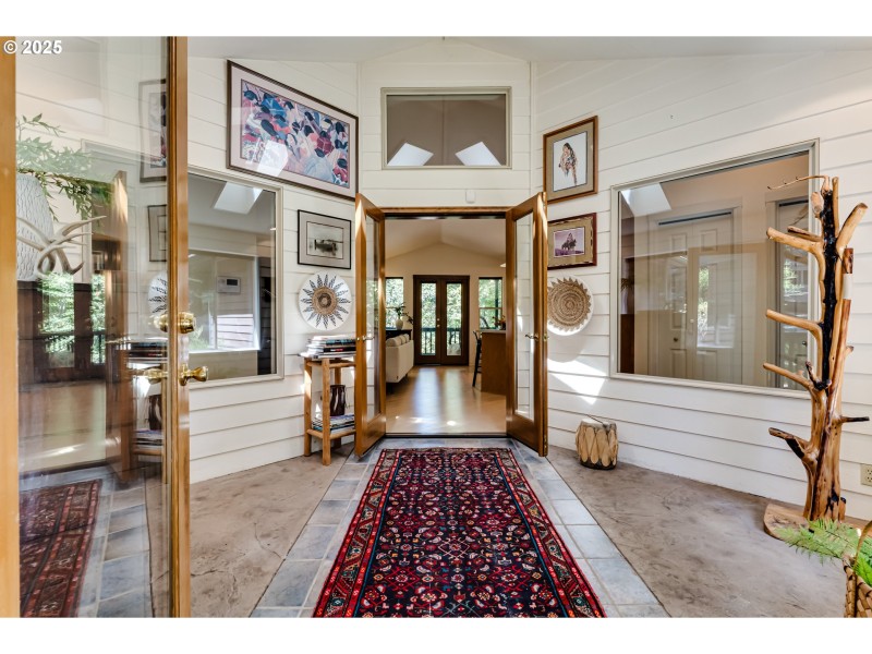 Entrance/Foyer
