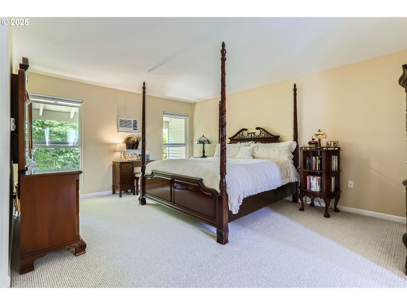 Bedroom, Owner's Suite
