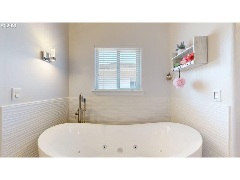 Bathroom, Attached