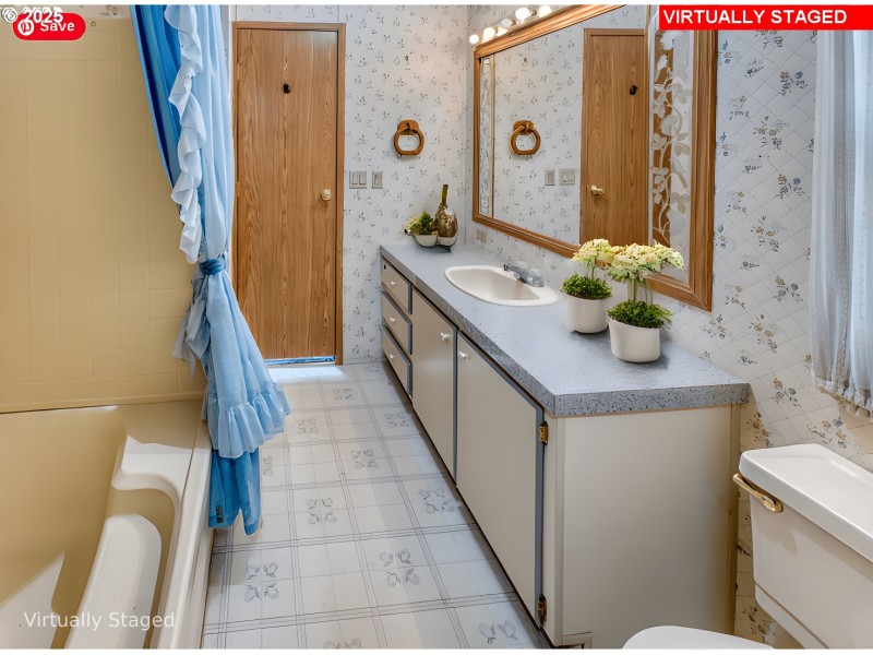 Bathroom, Attached