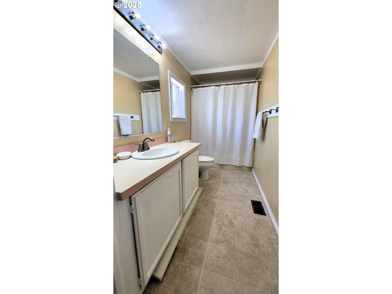 Bathroom, Attached
