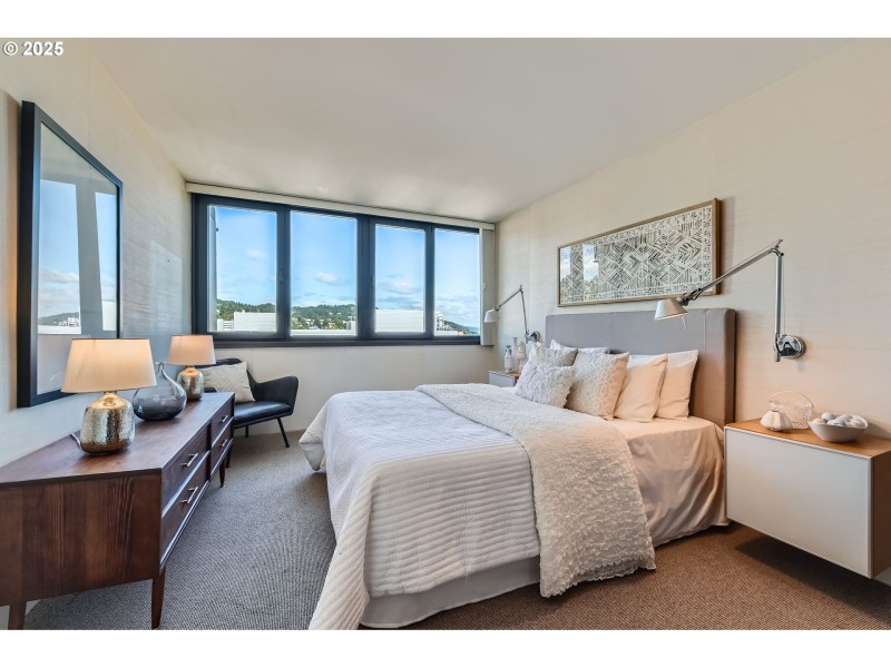 Bedroom, Primary