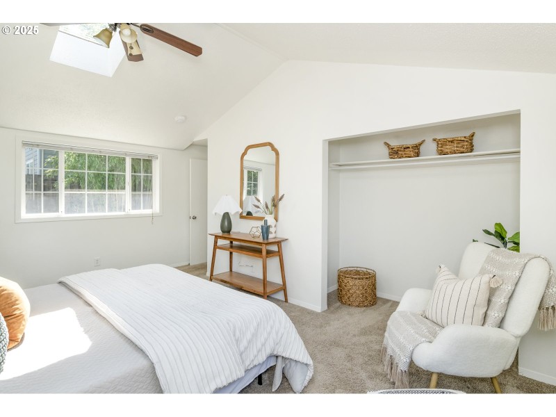 Bedroom, Primary