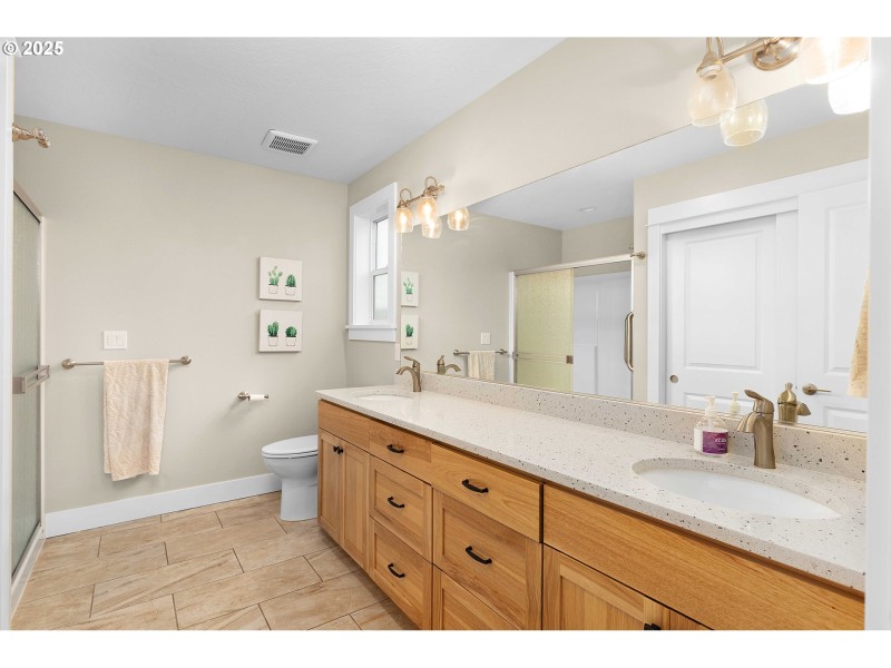 Owner's Suite Bathroom