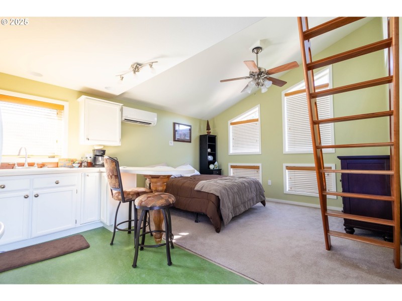 Guest Quarters