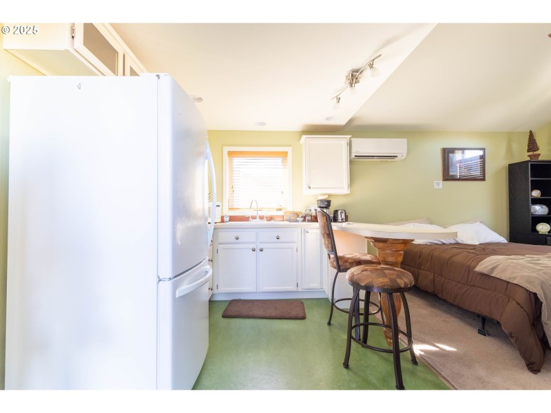 Guest Quarters