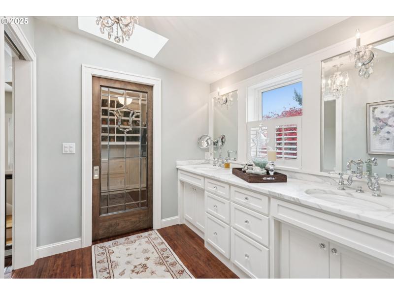 Owner's Suite Bathroom