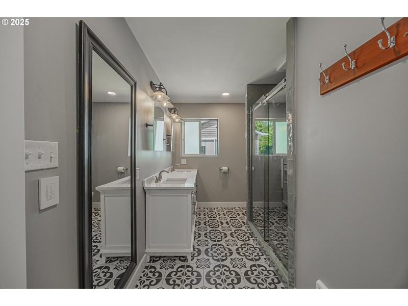 Bathroom, Attached