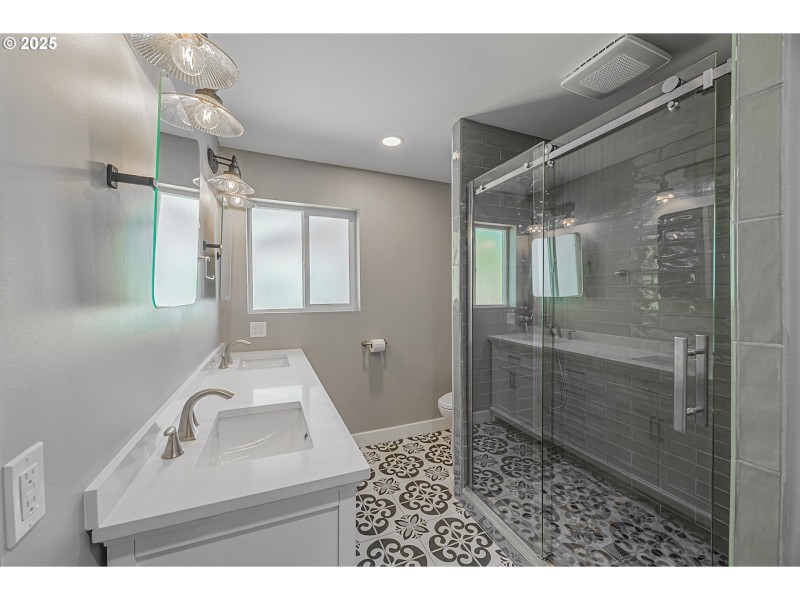 Bathroom, Attached
