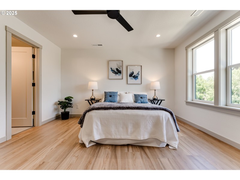Bedroom, Primary