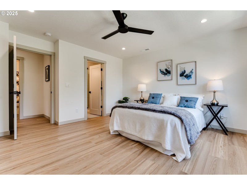 Bedroom, Primary