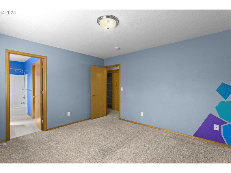 Bedroom, Primary