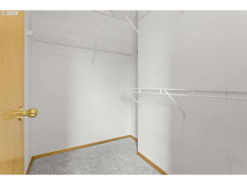 Bedroom, Primary