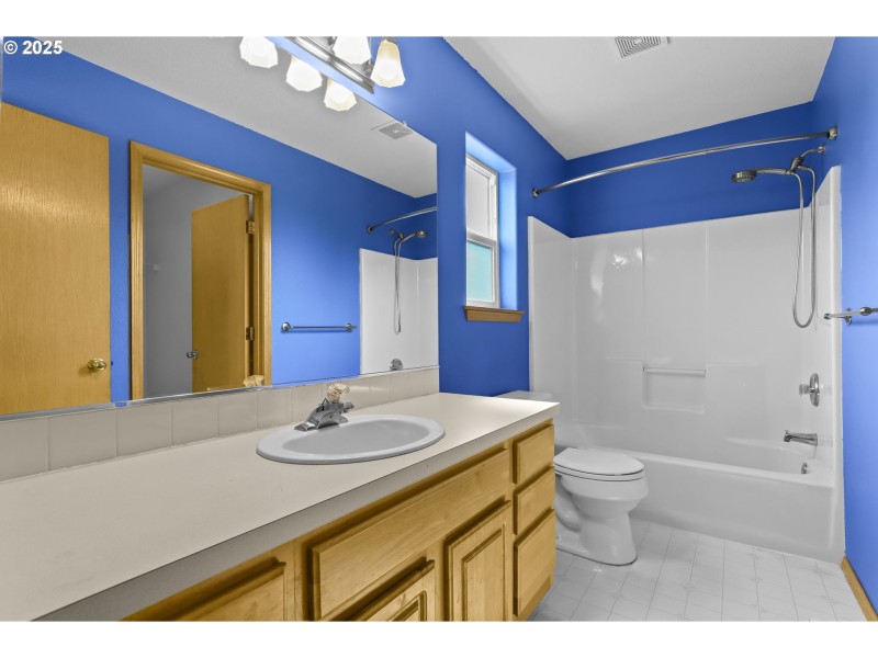 Bathroom, Attached