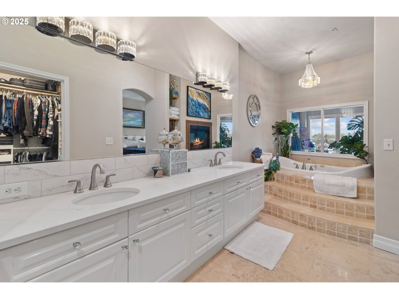 Bathroom, Attached