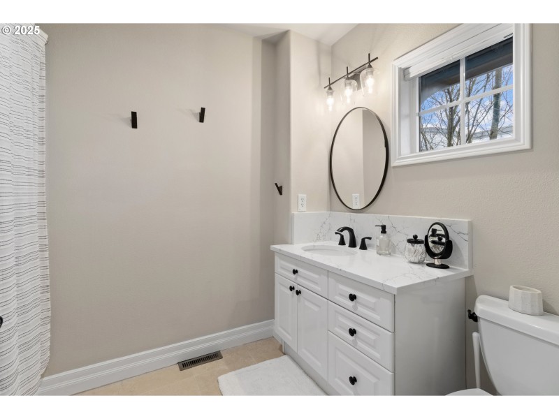 Bathroom, Attached