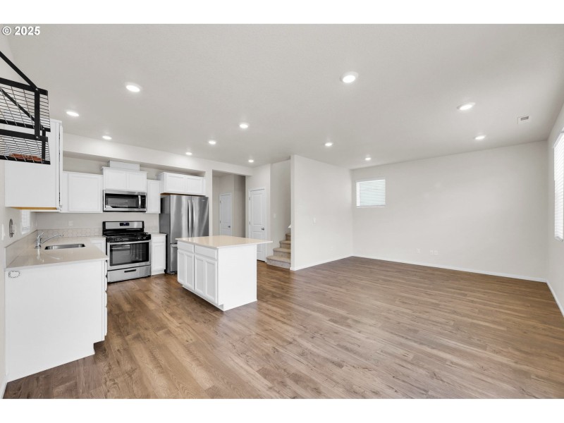 Kitchen/Living Room
