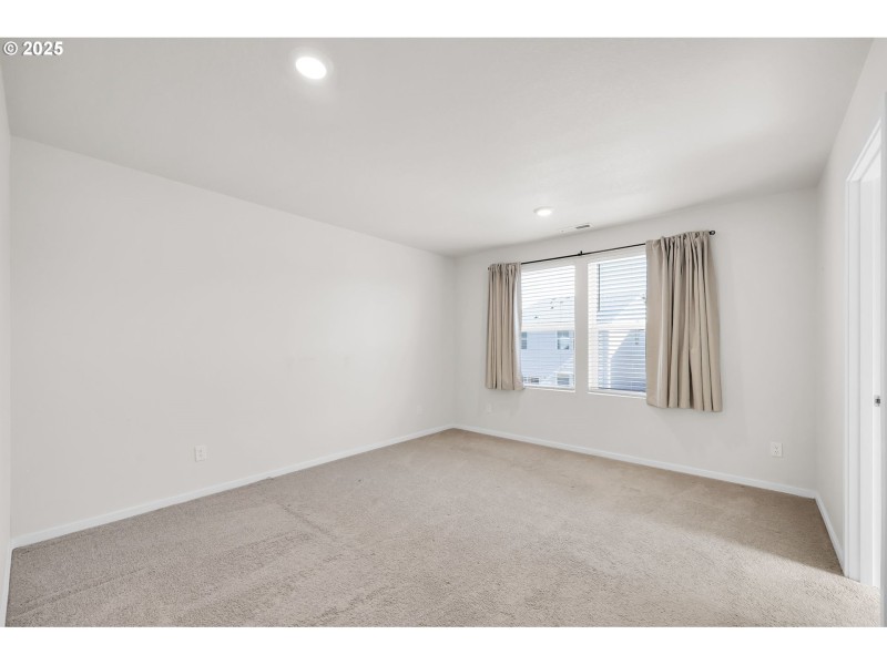 Bedroom, Primary