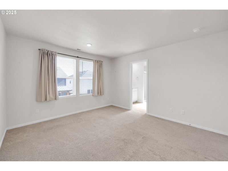 Bedroom, Primary
