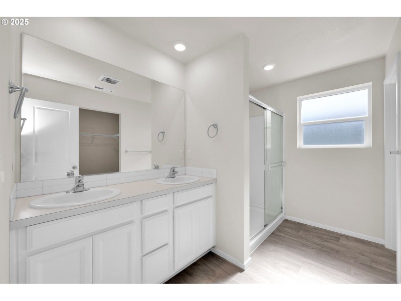 Bathroom, Attached