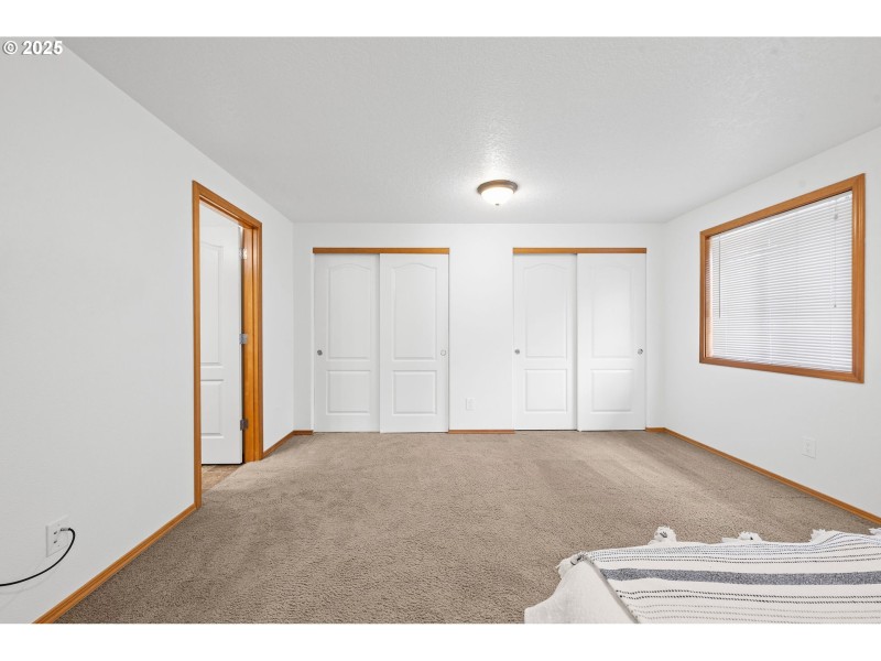 Bedroom, Primary