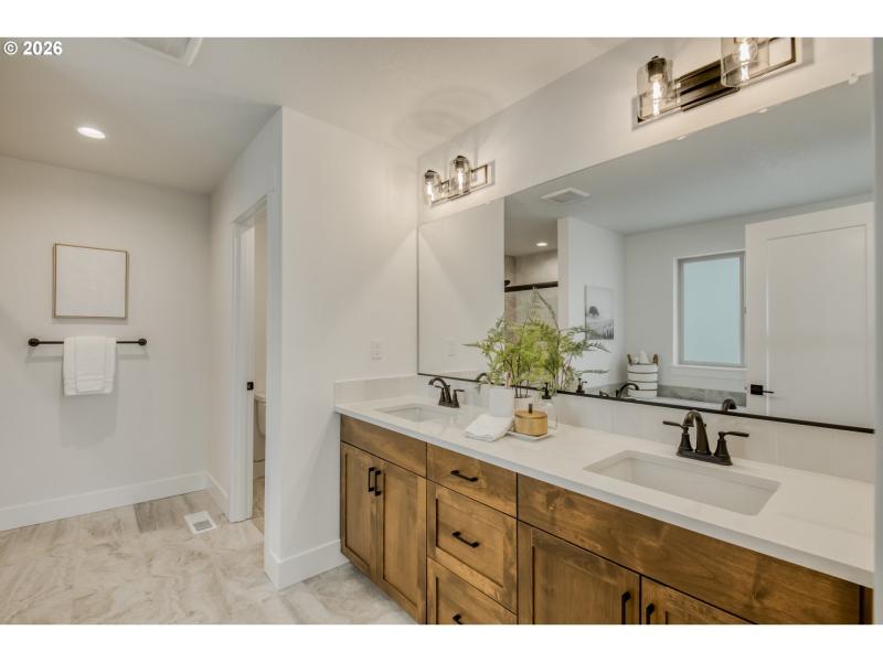 Owner's Suite Bathroom