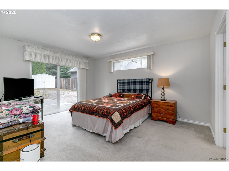 Bedroom, Primary