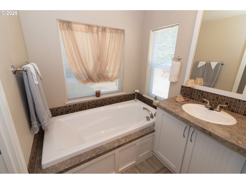 Bathroom, Attached