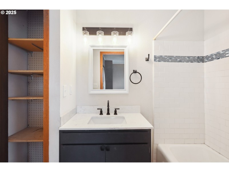 Bathroom, Attached