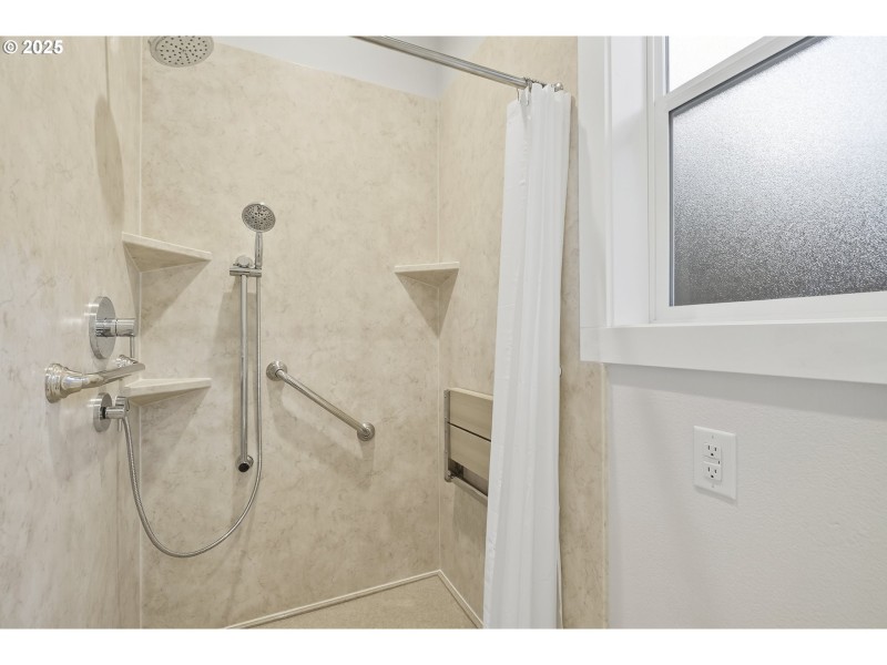 Bathroom, Attached
