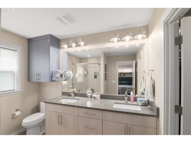 Owner's Suite Bathroom