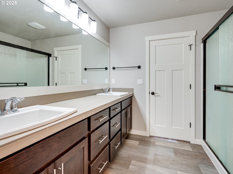 Bathroom, Attached