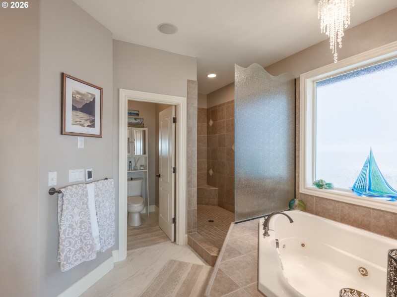 Owner's Suite Bathroom
