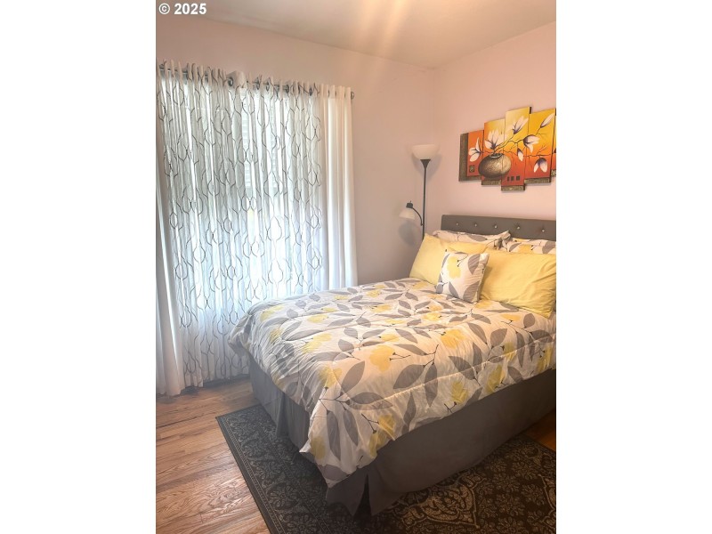 Bedroom, Primary