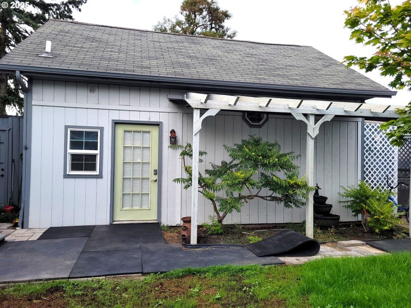 Guest Quarters