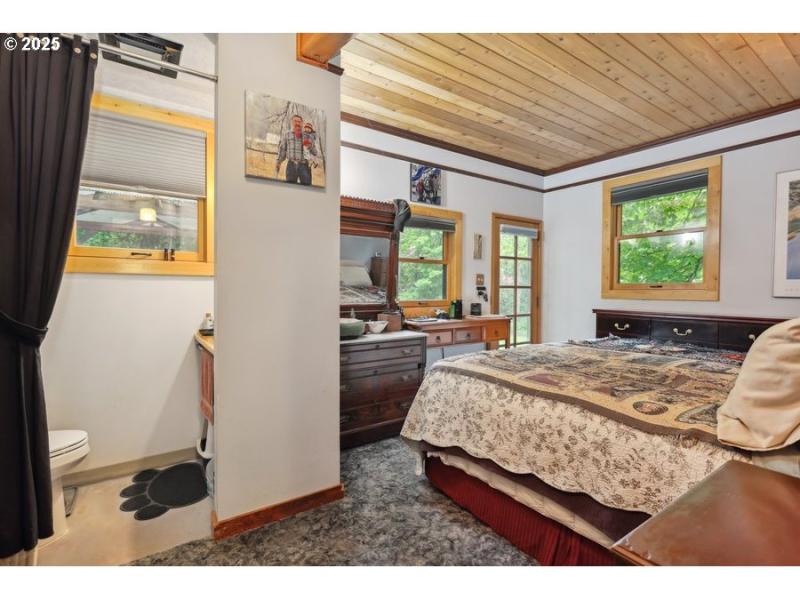 Owner's Suite Bedroom