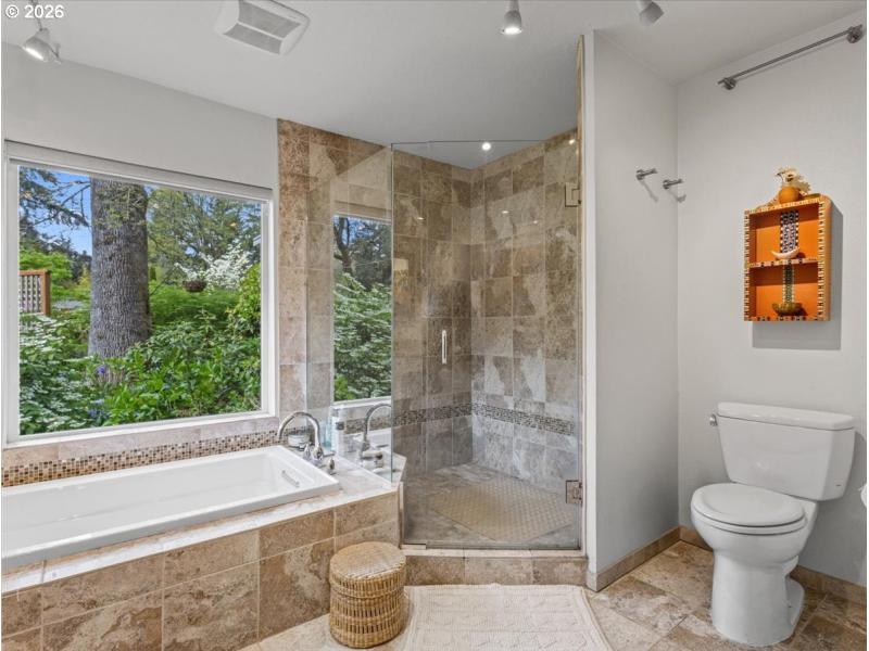 Owner's Suite Bathroom