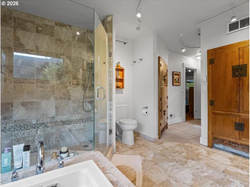 Owner's Suite Bathroom