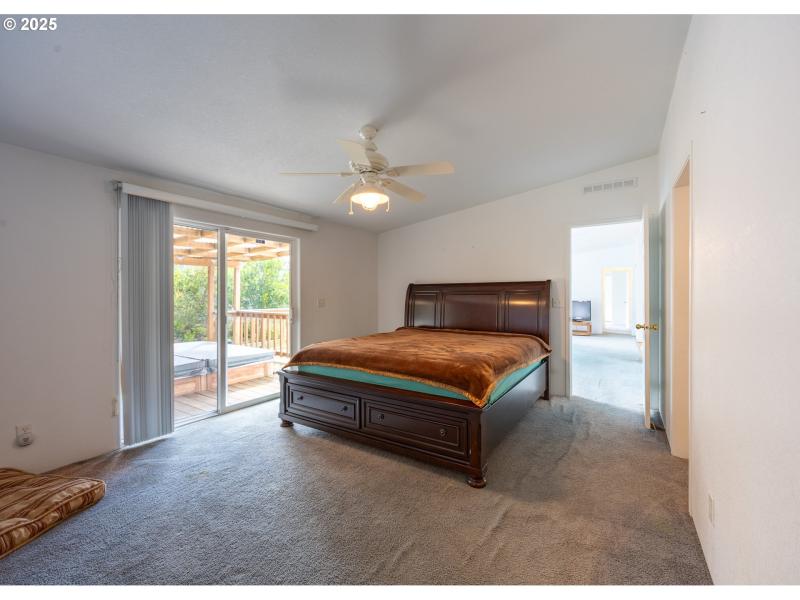 Bedroom, Primary