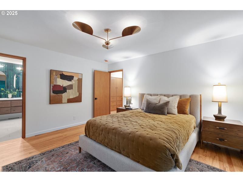 Bedroom, Primary