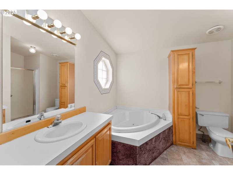 Bathroom, Attached