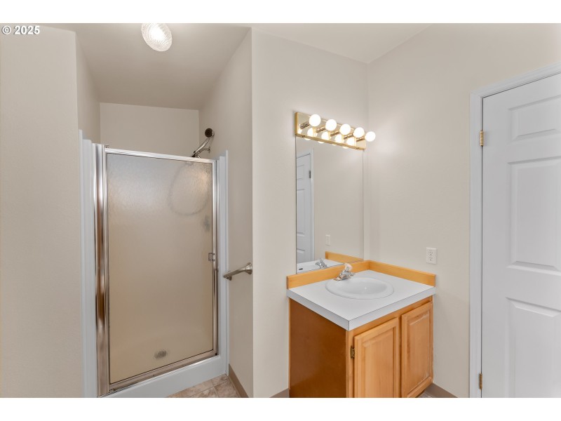 Bathroom, Attached